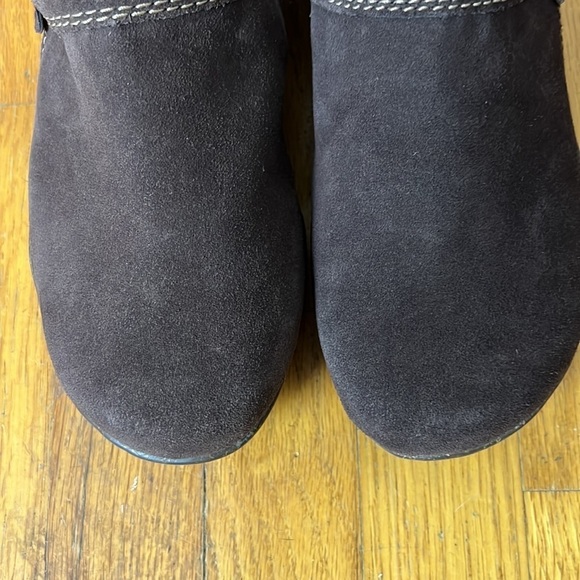 NWOT CLARKS ROSEVILLE DREW SUEDE CLOG DK BROWN COASTAL LAGENLOOK COMFORT CLASSIC - Picture 5 of 7